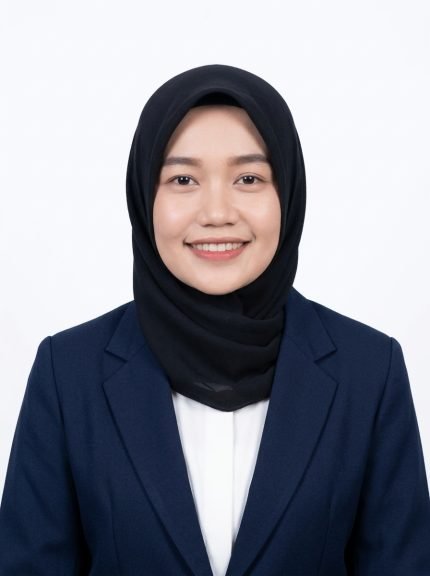 Dr. Apt. Pratiwi Ramlan S. Farm., M.A.P.