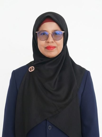 Dr. Hj. Nuraini Kasman M.Pd.