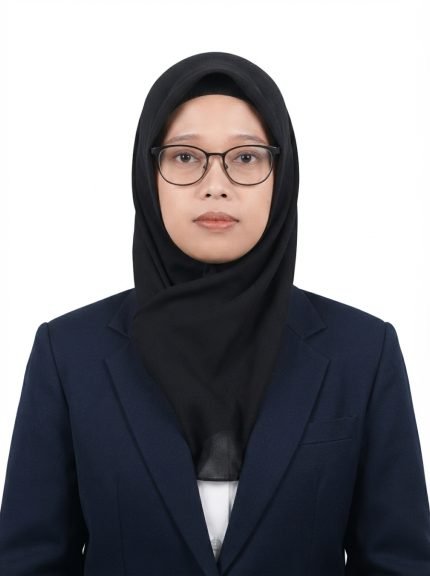 Dr. Hj. Andi Astinah Adnan S.S., S.Pd., M.Si.